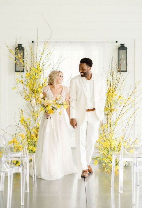 Reflecting Love: The Art of Wedding Mirror Seating Plans