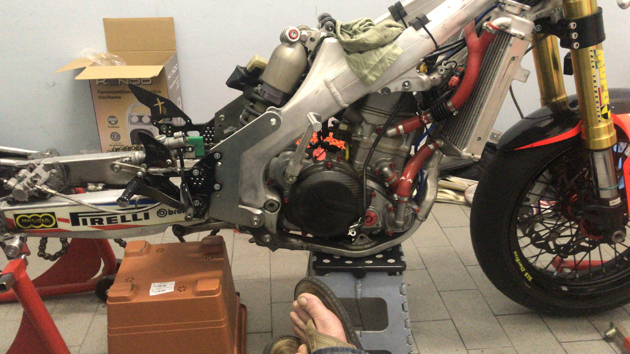 0BF570A7-51C9-4588-8F1C-AD7387A7B20C