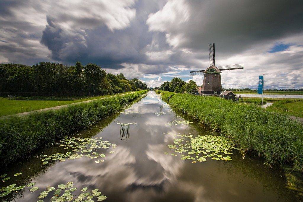 green-windmill.jpg