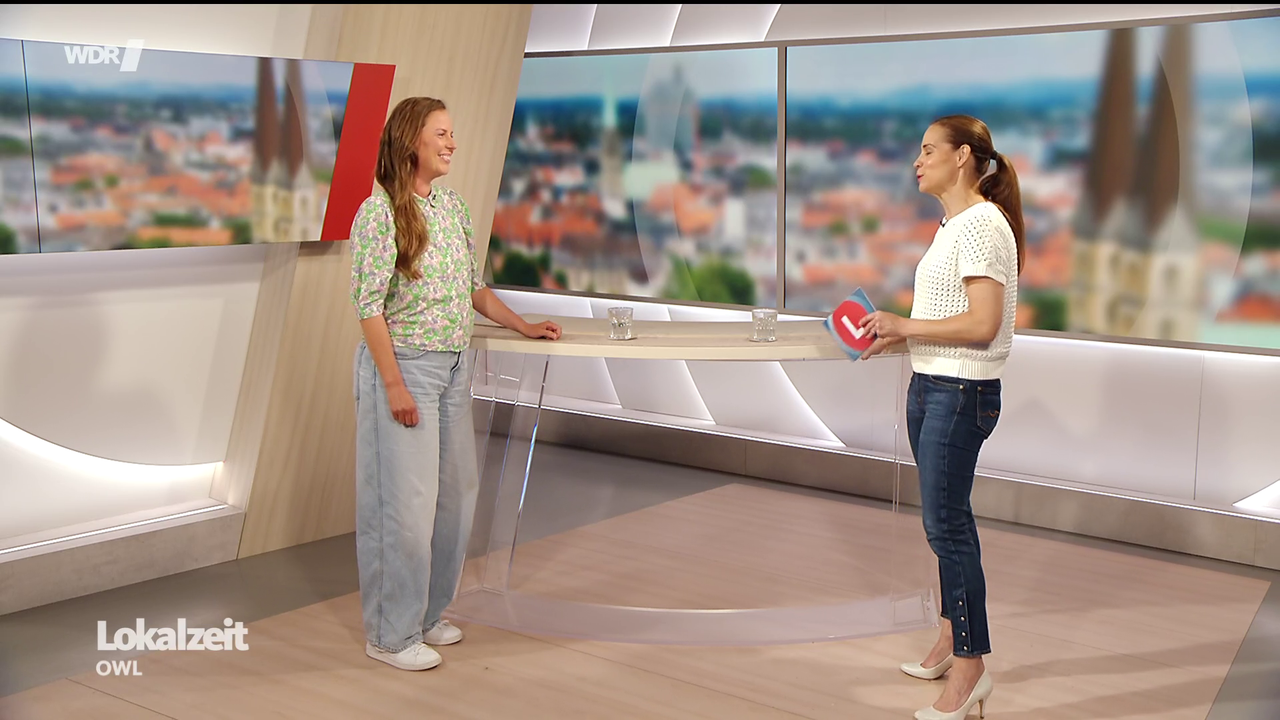 Kristina Sterz WDR Lokalzeit OWL 03 06 2026 89X Caps 68