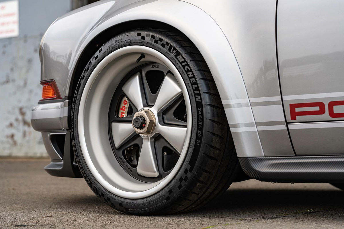 Singer-Vehicle-Design-Racer-X-15.jpg