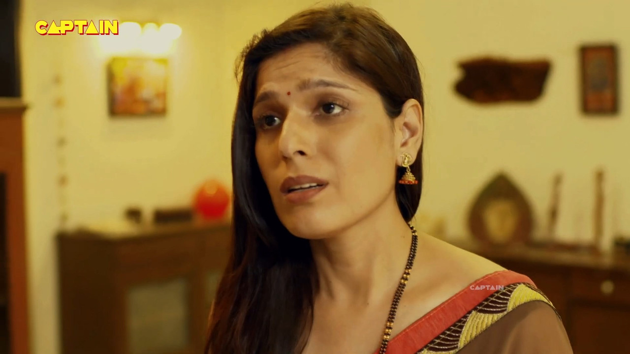 Hot scenes from crime patrol series.mp4_snapshot_01.07.567