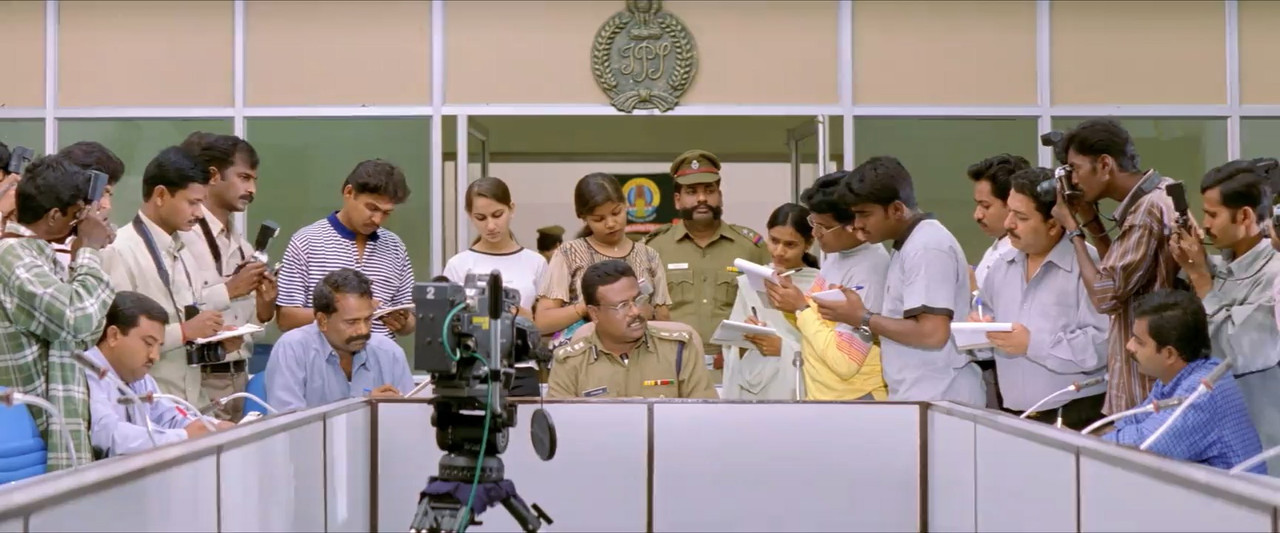 Gemini 2002 WebRip [Tamil] 480p, 720p ESub Screenshot