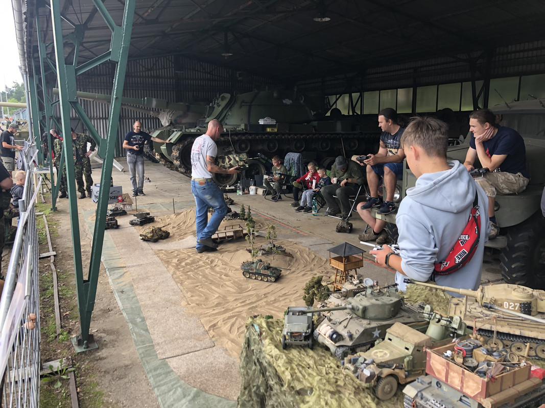 42D146F7-A09E-467F-AA76-3B38B9D490CC