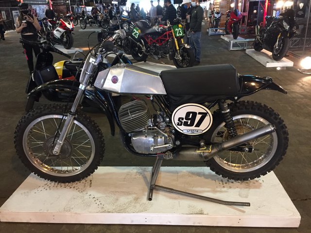 53AD6361-507B-4AEB-95ED-22F91B33983B