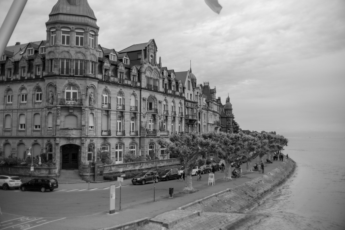 88B65D74-25B4-48C6-9D9F-224FEFC135CB