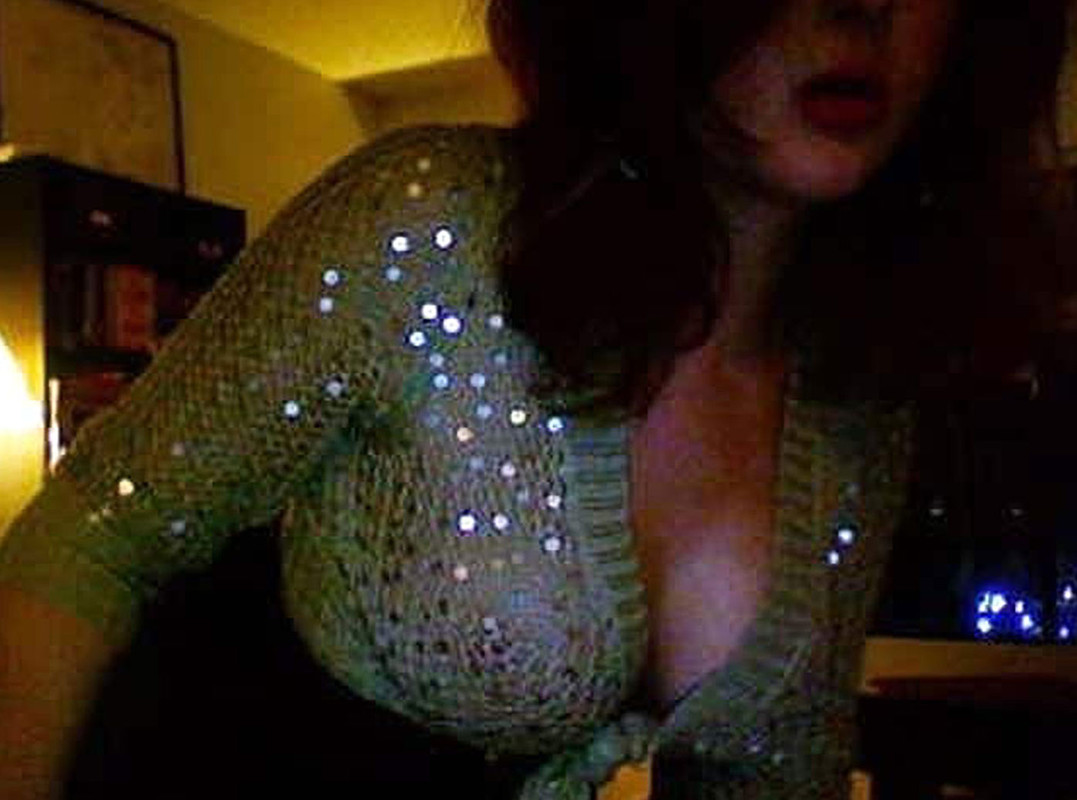 Renee-Olstead-nude-Scandal-Post-22