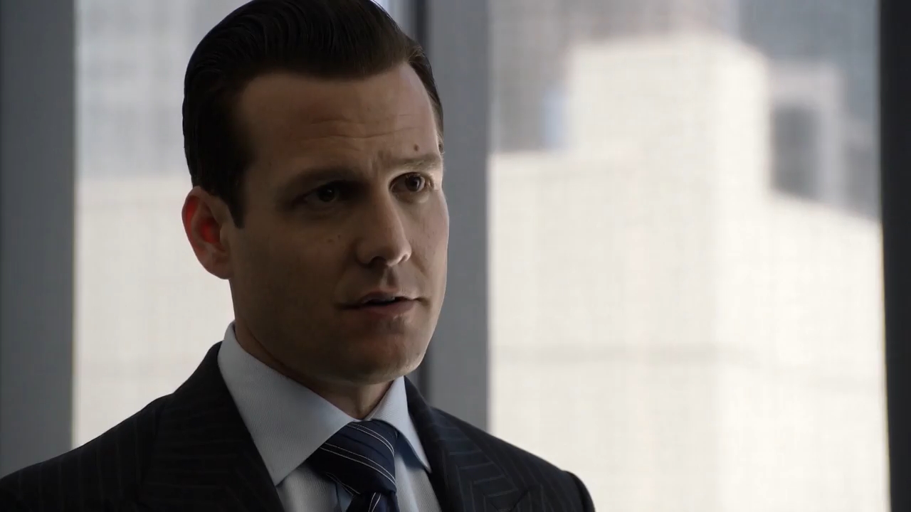 Suits 2011 WebRip Season 1 [Hindi + Tamil + English] 480p 720p ESub Screenshot