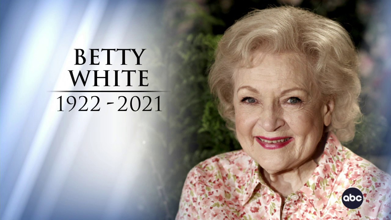 Ryan Reynolds rinde homenaje a Betty White “su amor no correspondido”