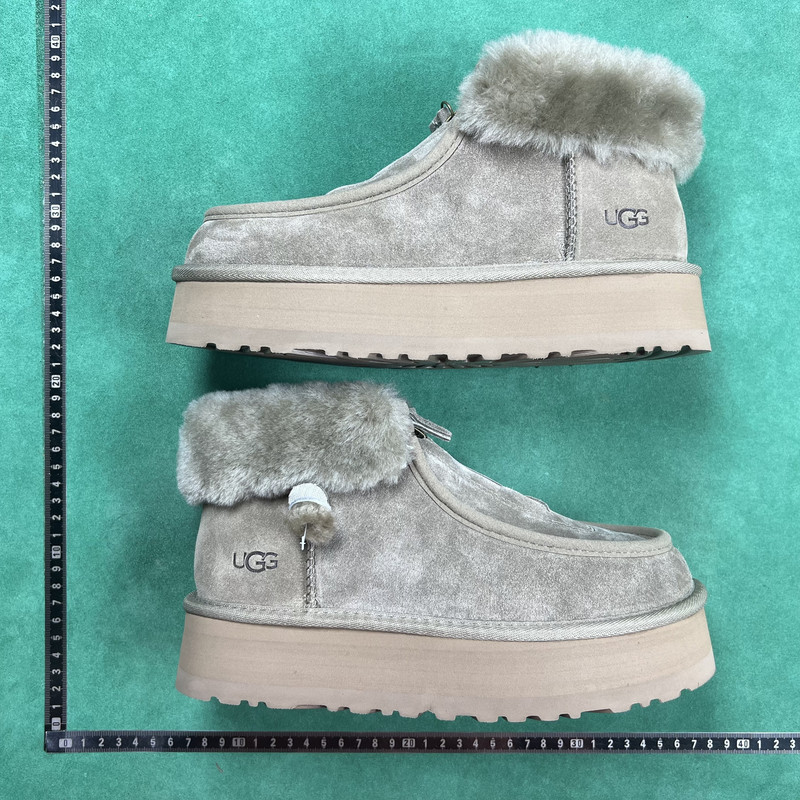 724、UGG Hybrid