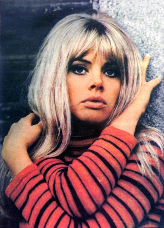 Britt_Ekland_mc24