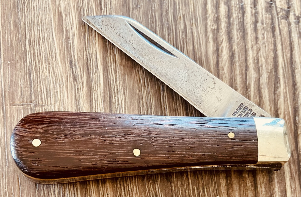 A2905B72-DA6F-421A-A48A-4A2D2B0257D0_1_201_a