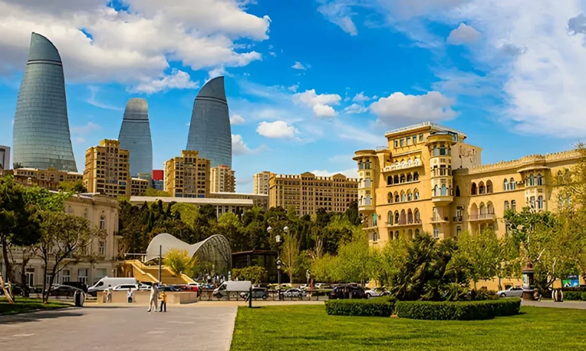 نمای اینترنت و تلفن همراه در آذربایجان