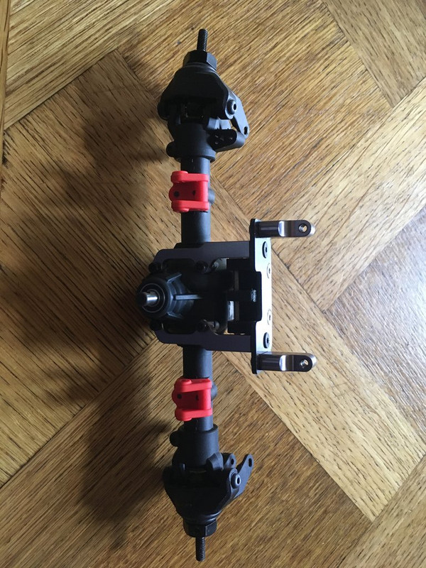 UMG 6x6 Axial IMG-2164