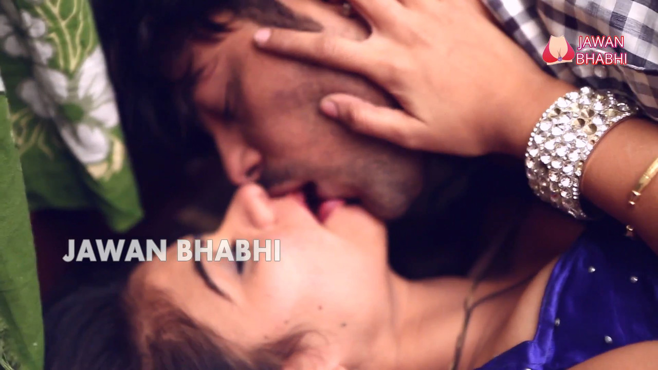 Garam Bhabhi Ki Bra Utari Tailor Ne.mp4_snapshot_06.03_[2021.09.25_15.53.46]