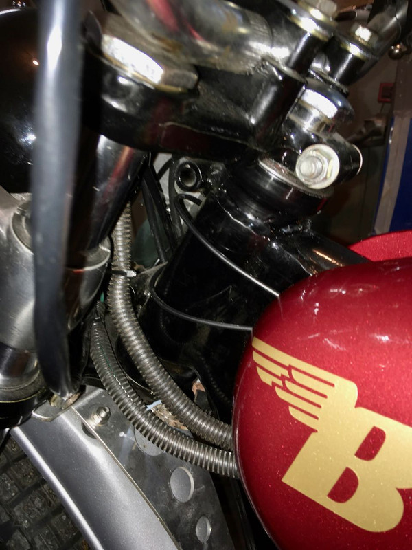 Speedo antenna lead at headstock (1)