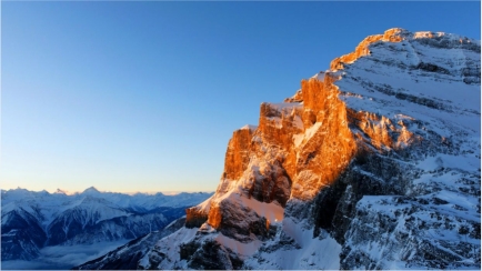 Mountains-snow-light-sky-winter-d-wallpa