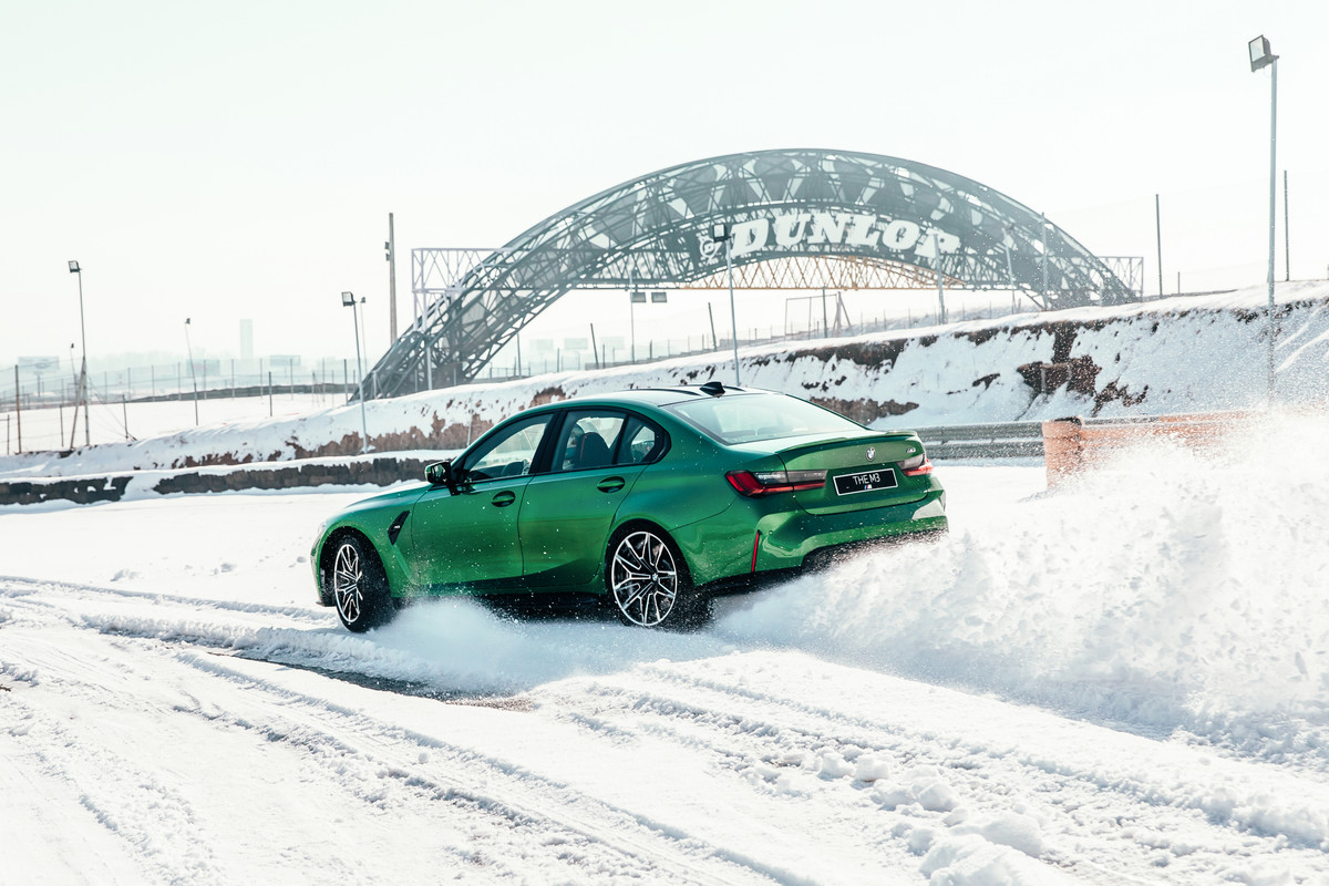 P90413171_highRes_the-all-new-bmw-m3-j