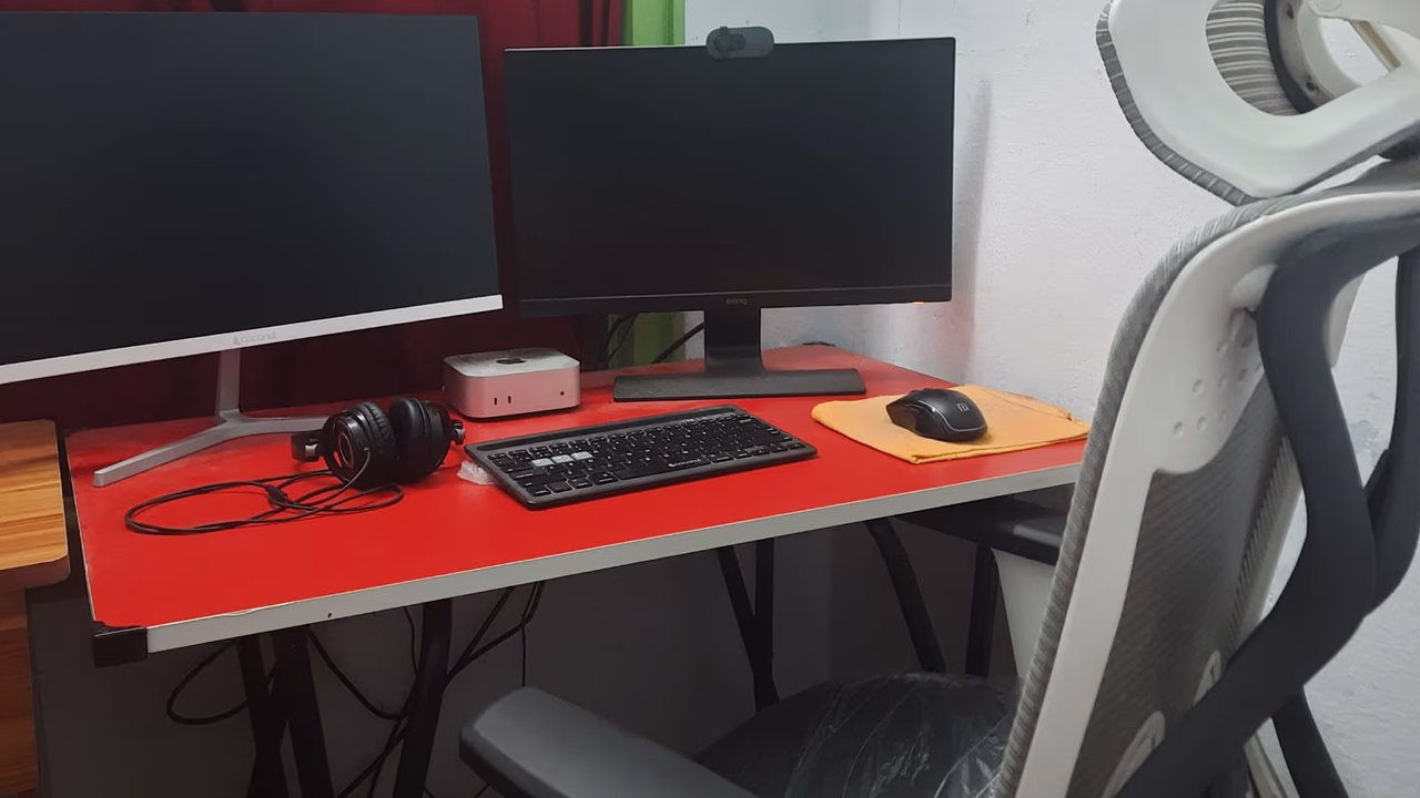 Dual Screens Remote Workstation