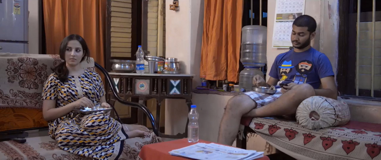 Aviyal 2016 WebRip [Tamil] 480p 720p ESub Screenshot