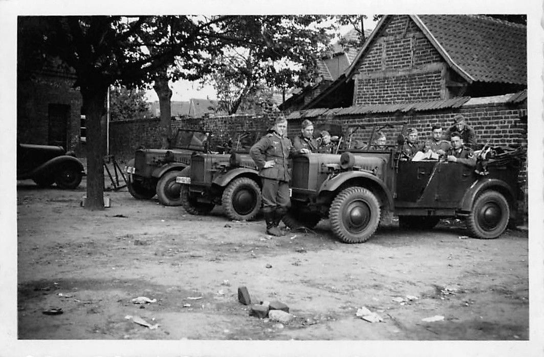 Einheits - PKW Soldaten Rast bei Cassel ( Nord )