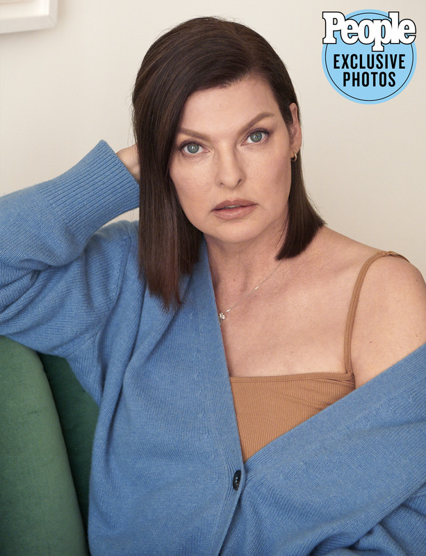 Linda Evangelista mostra il suo corpo sfigurato: «Non mi nascondo più» Linda Evangelista mostra il suo corpo sfigurato: «Non mi nascondo più»