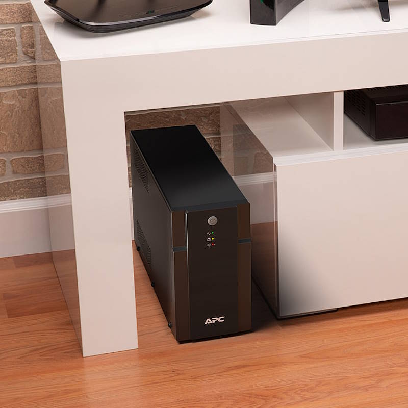 Nobreak APC vista lateral em perspectiva