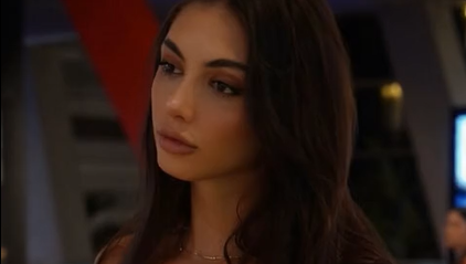 Sara Maughan Reveals Her Stunningly Beautiful Big Boobs