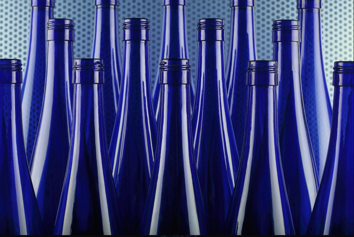 blue-bottles-dis1.jpg