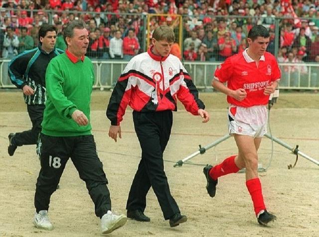 [Image: Brian-with-Stuart-Pearce-and-Roy-Keane-a...he-Lea.jpg]