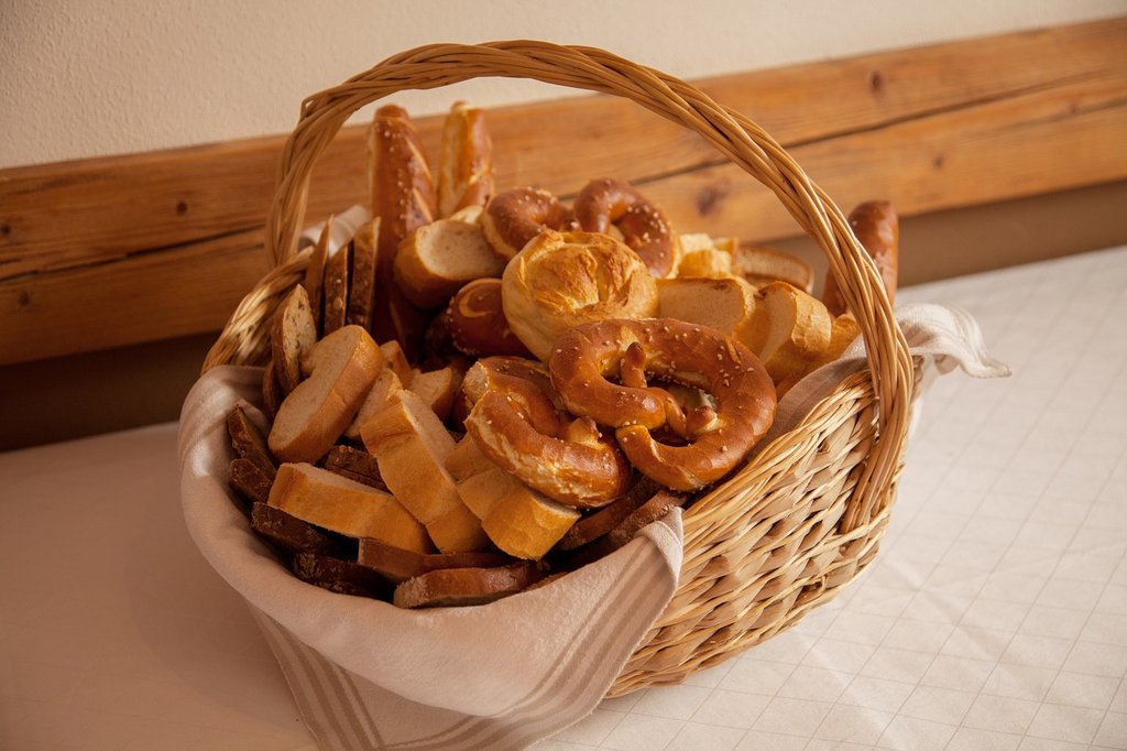 brown-breadbasket-2105695-1280.jpg