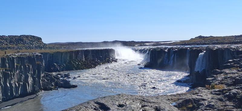 De las columnas de basalto al rugir de la tierra. - Islandia, donde la tierra ruge. (13)