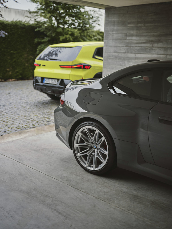 P90553560_highRes_the-new-bmw-m2-06-20