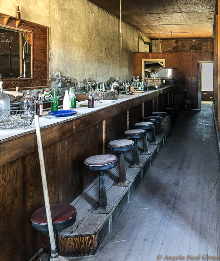BODIE-SALOON-LITE-1-of-1-1.jpg