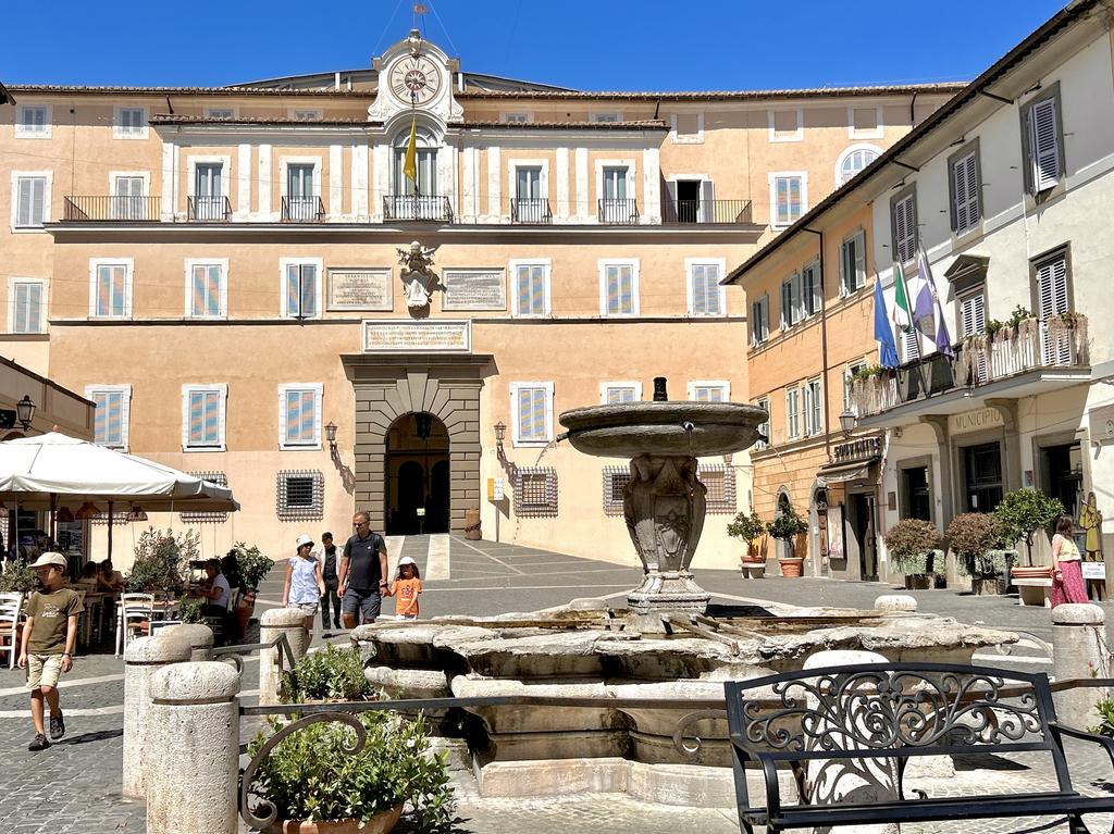 Жаркий сентябрь на побережье Тирренского моря.