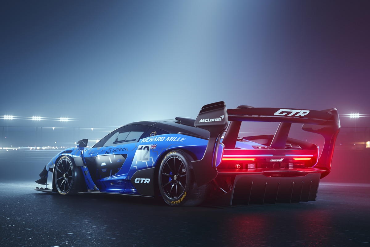 11752-McLarenSennaGTR01