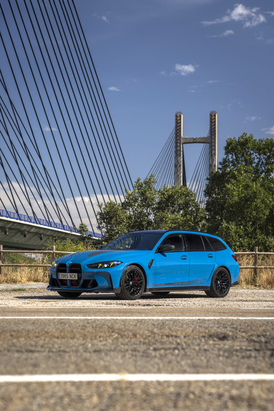 P90612627_highRes_bmw-m3-cs-touring (1)