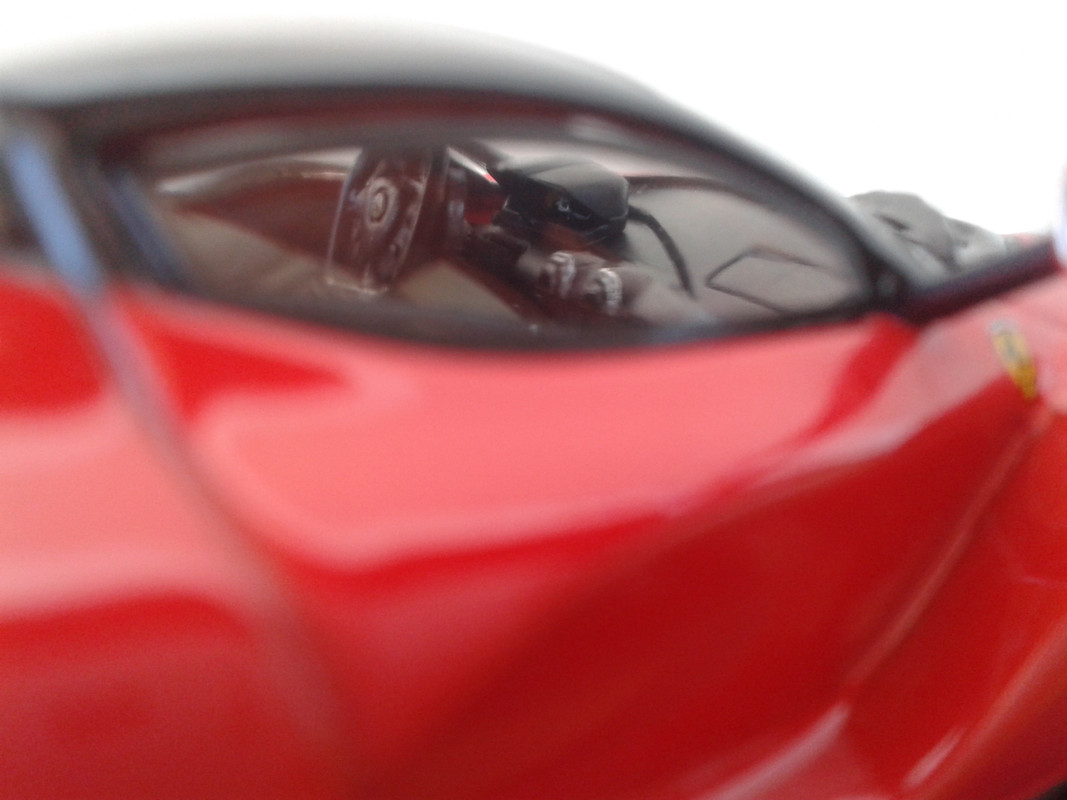 2013 Ferrari LaFerrari (Ixo-nº 2 Ferrari GT Collection). (6)