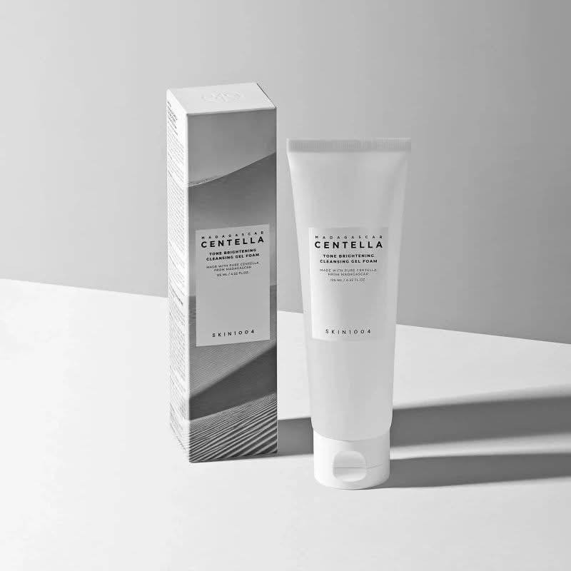 SKIN1004 Tone Brightening Cleansing Gel Foam