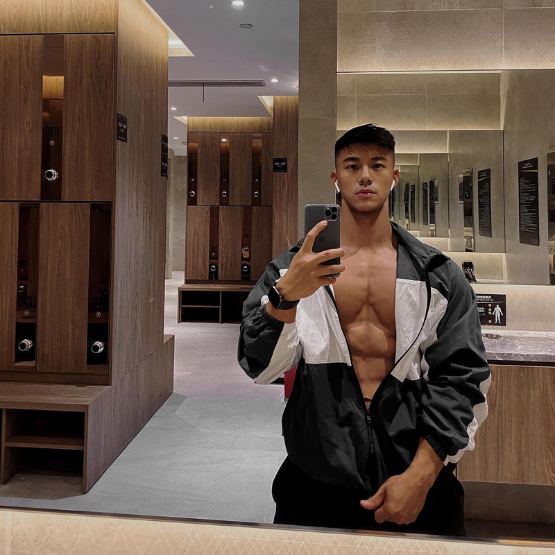 Photo by E  V  Λ  Ν on November 03, 2020.