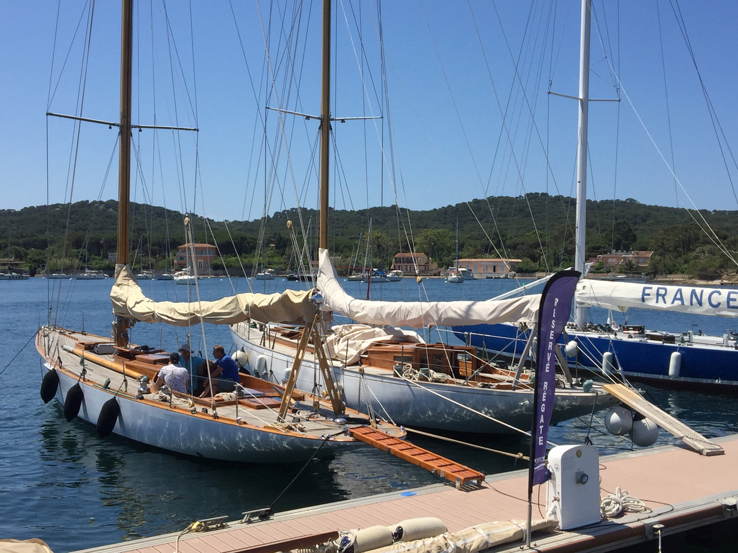 13D964FB-286A-404A-812C-882656664B62