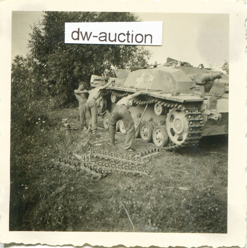 Sturmgeschütz Abt. 249 , Stug beim Kettenwechsel