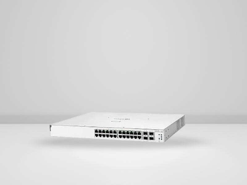 Detalhe das portas Gigabit PoE+ com LED de status do Switch Aruba Instant On 1930 JL684B.