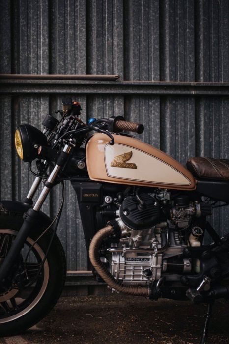 AAC144BB-23EB-4716-81A7-CE9BCA9B4BB0