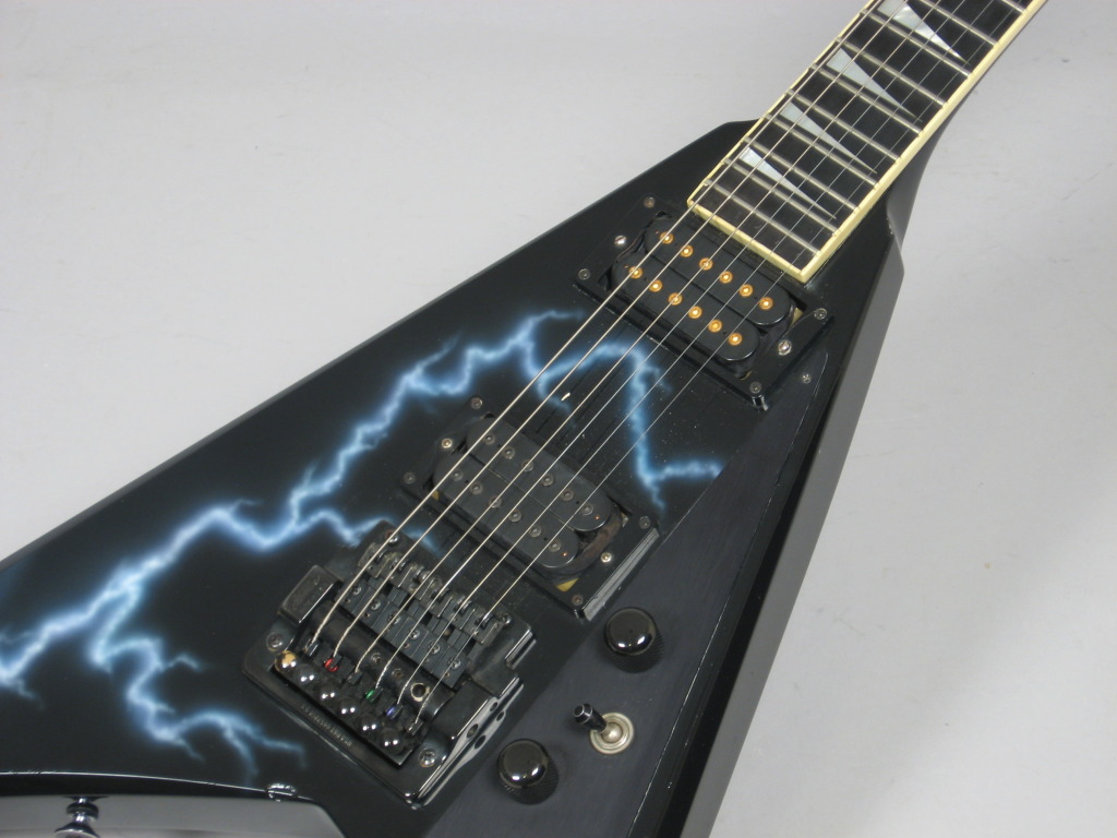1985JacksonRandyRhoadsGraphicGuitar018