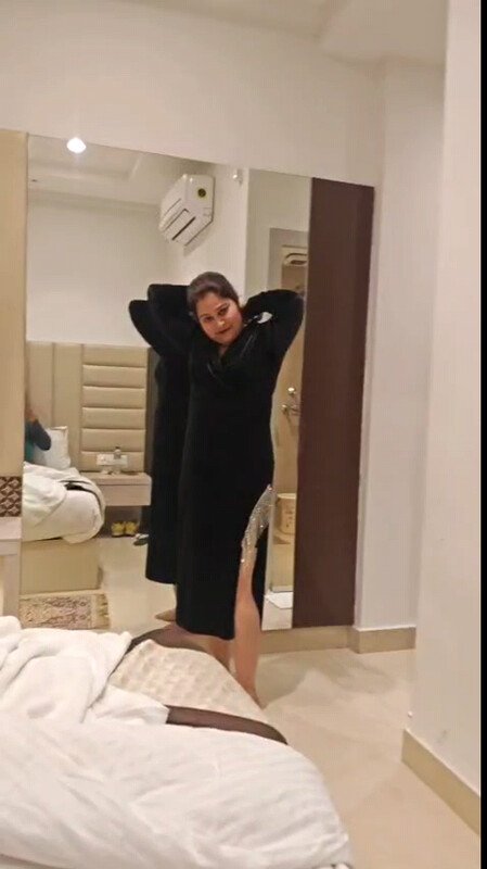 Beautiful Chubby HOrny Wife Hot Booby Giving Deep Blojob Riding Fucking Hard Many Positions Full 5Videos+Shot 2 SHOT-1.jpg