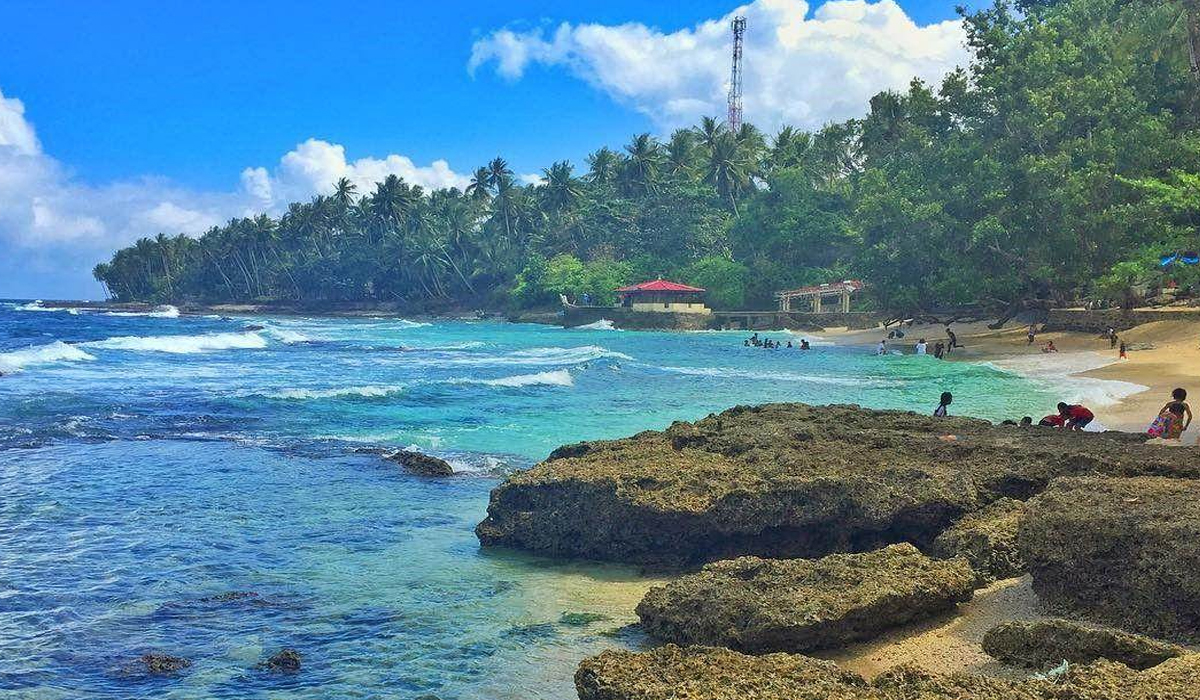 Surga Tersembunyi di Ambon! Keindahan Pantai Namalatu yang Bikin Terpukau