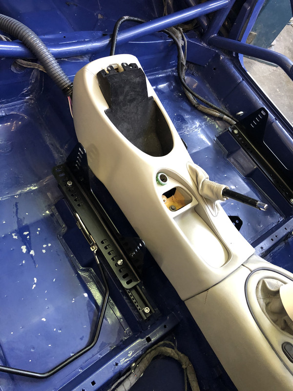 25D27BEF-5BC2-479B-81BB-79AAF006B2CA