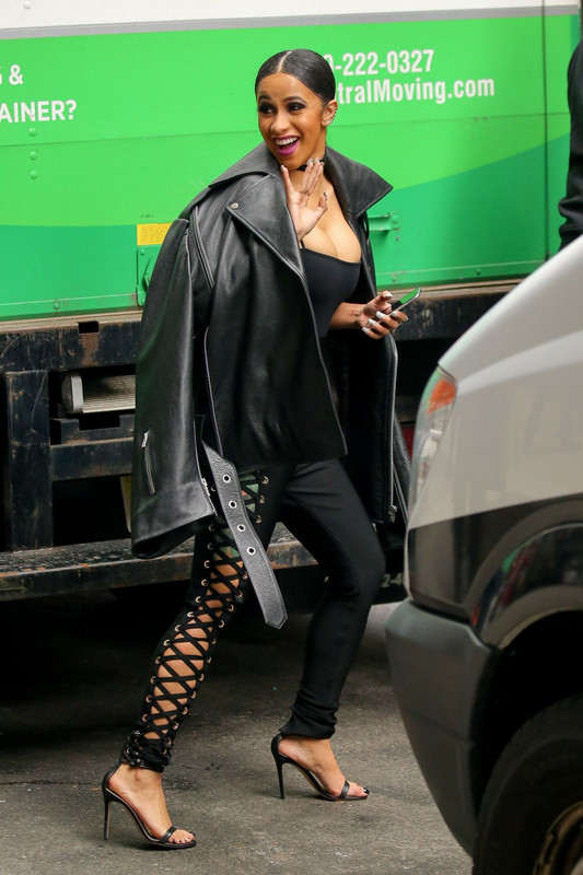 cardi-b-out-in-new-york-01-26-2017_9