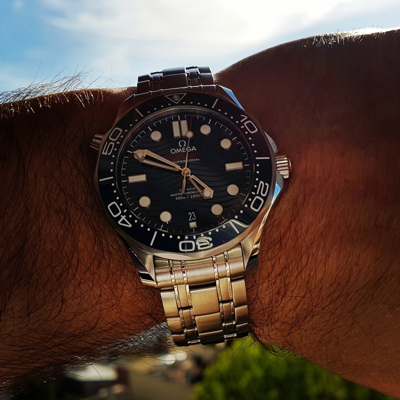 Ω Seamaster Professional Diver 300M Co-Axial Master Chronometer 42mm Cal. 8800 Blue (2)